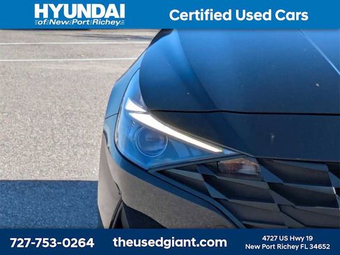 Certified 2023 Hyundai Elantra SEL w/ Convenience Package image 9