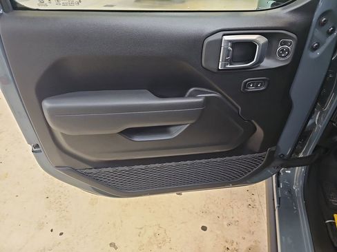 New 2026 Jeep Wrangler Unlimited Rubicon image 11