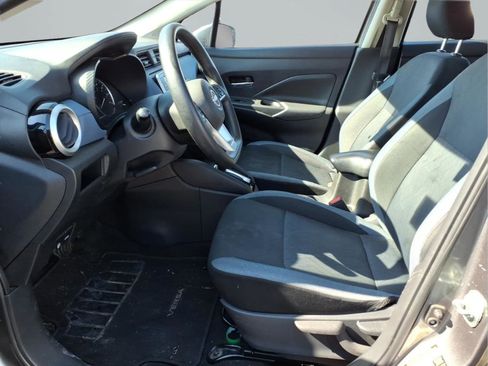 Used 2023 Nissan Versa SV image 21