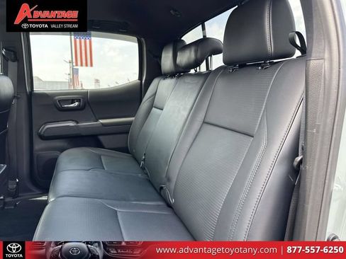 Used 2023 Toyota Tacoma TRD Off-Road w/ TRD Premium Off Road Package AWD/4WD image 16