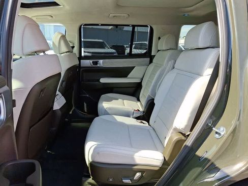 Used 2025 Hyundai Santa Fe Calligraphy AWD/4WD image 9