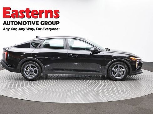 Used 2025 Kia K4 LXS image 4