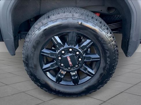 Used 2025 GMC Sierra 2500 AT4 w/ AT4 Premium Plus Package image 10