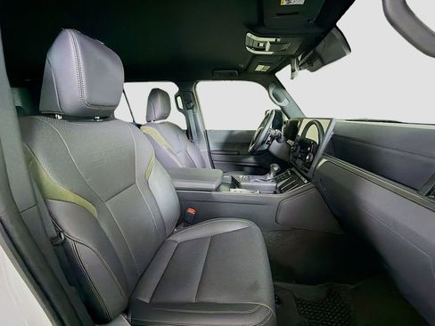 Used 2024 Lexus GX 550 image 30