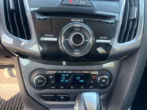 Used 2014 Ford Focus Titanium FWD image 13