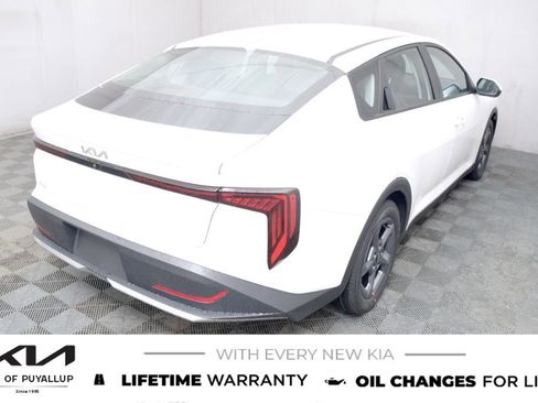 New 2026 Kia K4 LXS image 5