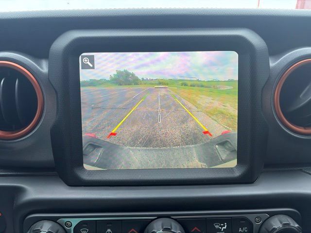 Used 2022 Jeep Gladiator Mojave w/ LED Lighting Group AWD/4WD image 14