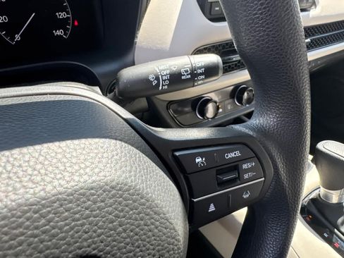 Used 2023 Honda HR-V LX image 19
