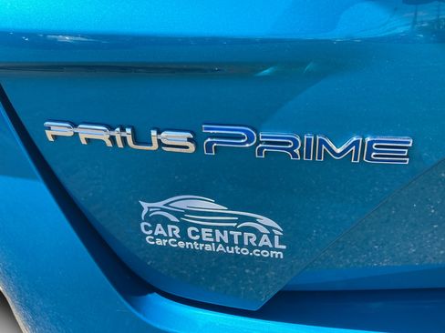 Used 2017 Toyota Prius Prime Advanced FWD image 31