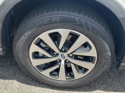Used 2020 Subaru Outback Premium w/ Popular Package #1 AWD/4WD image 8