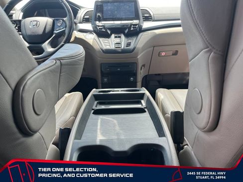 Used 2018 Honda Odyssey Touring image 16