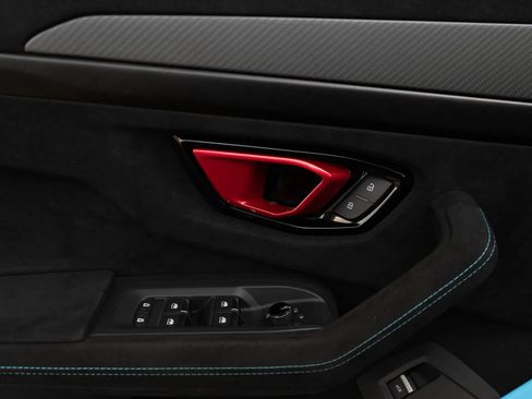 Used 2024 Lamborghini Urus Performante AWD/4WD image 58