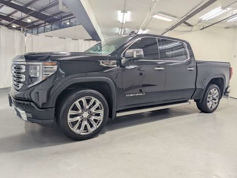 Used 2023 GMC Sierra 1500 Denali w/ Denali Reserve Package AWD/4WD image 5