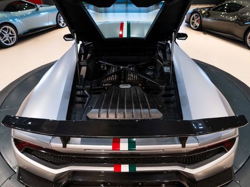 Used 2017 Lamborghini Huracan LP 580-2 RWD image 24