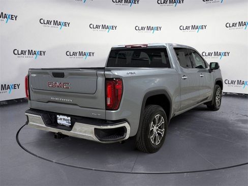 Used 2025 GMC Sierra 1500 SLT image 5