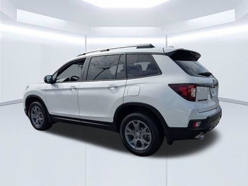 Used 2025 Honda Passport TrailSport image 6