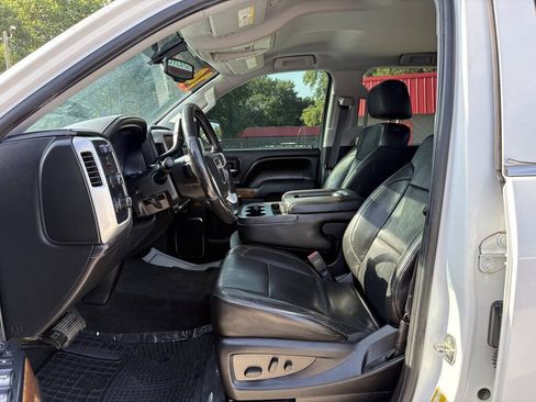 Used 2014 GMC Sierra 1500 SLT w/ SLT Preferred Package AWD/4WD image 9