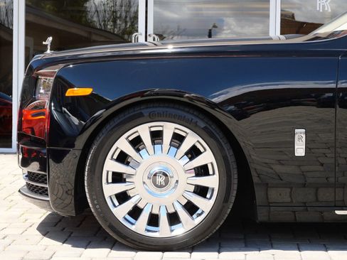 Certified 2024 Rolls-Royce Phantom Extended Wheelbase w/ The Phantom Package image 12