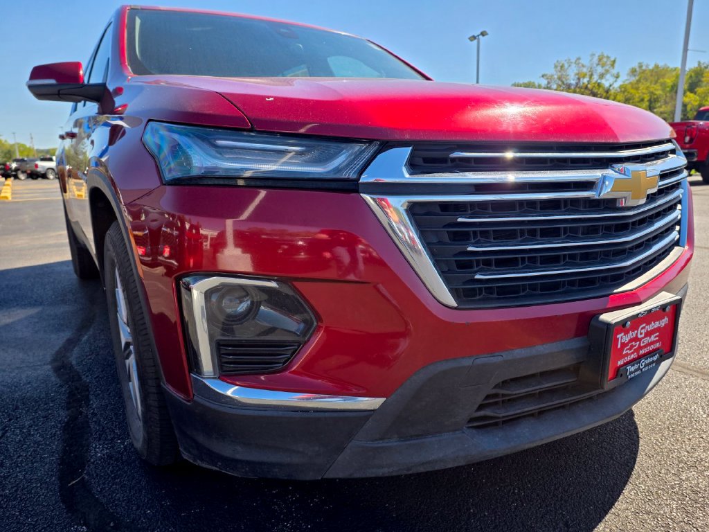 Used 2023 Chevrolet Traverse LT FWD image 11