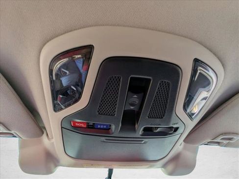 Used 2022 Subaru Outback Premium image 13