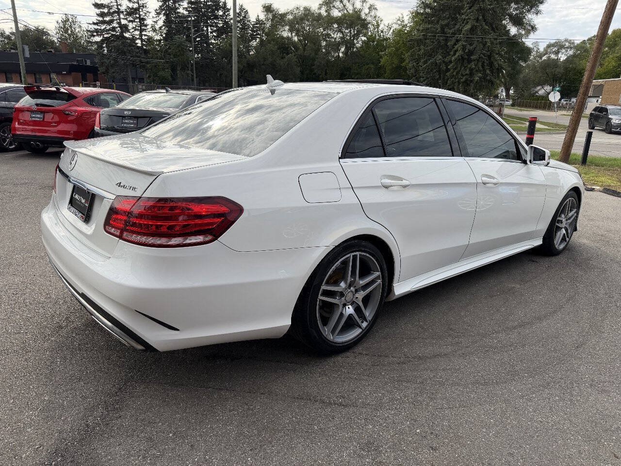 Used 2014 Mercedes-Benz E 350 4MATIC Sedan image 6