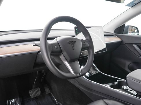 Used 2020 Tesla Model Y Long Range AWD/4WD image 23