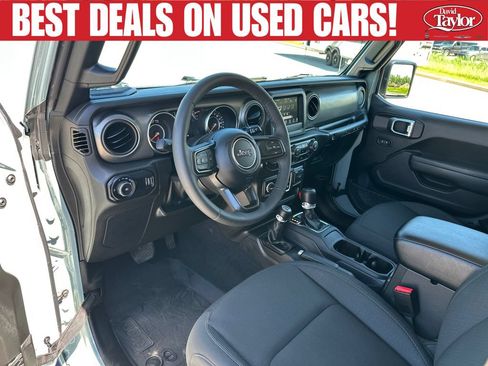 Used 2023 Jeep Wrangler Sport AWD/4WD image 12