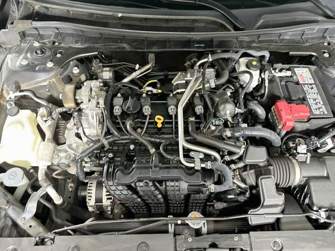 Used 2025 Nissan Altima 2.5 SV FWD image 30
