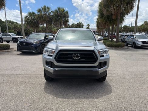 Used 2022 Toyota Tacoma SR w/ SR Convenience Package RWD image 8