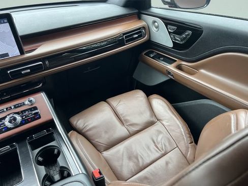 Used 2020 Lincoln Aviator Reserve w/ Equipment Group 202A AWD/4WD image 19