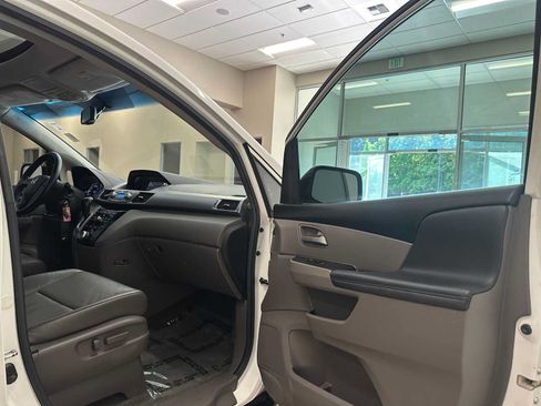 Used 2013 Honda Odyssey EX-L image 27