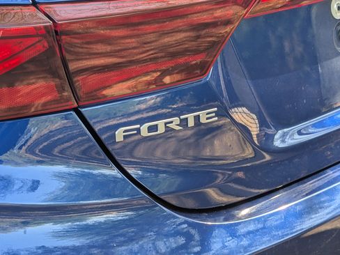 Certified 2023 Kia Forte LXS image 11