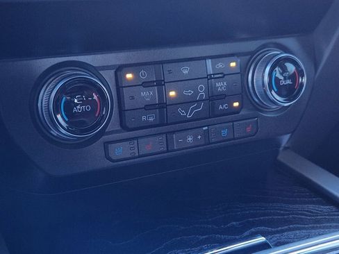 Used 2019 Ford F350 Platinum w/ Platinum Ultimate Package image 22