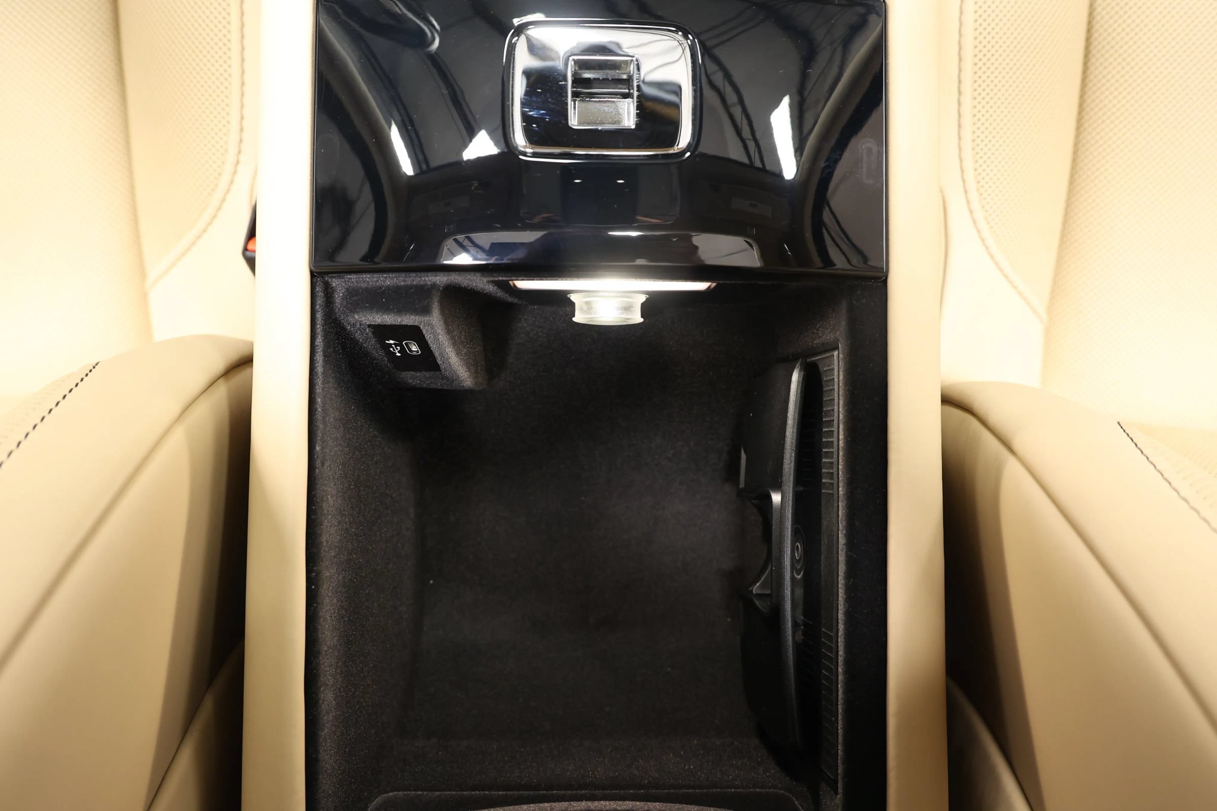 Used 2022 Rolls-Royce Ghost w/ Ghost Package AWD/4WD image 50
