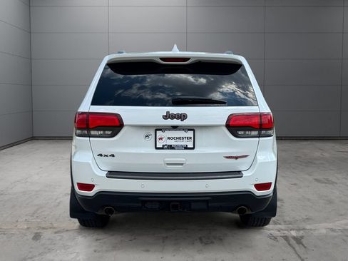 Used 2019 Jeep Grand Cherokee Trailhawk AWD/4WD image 4