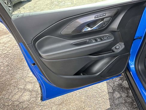 Used 2024 GMC Terrain SLT w/ Elevation Edition image 18