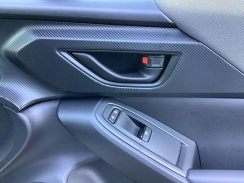 Used 2025 Subaru Crosstrek 2.0i AWD/4WD image 15