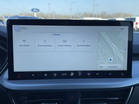 Used 2024 Ford Escape Platinum image 33