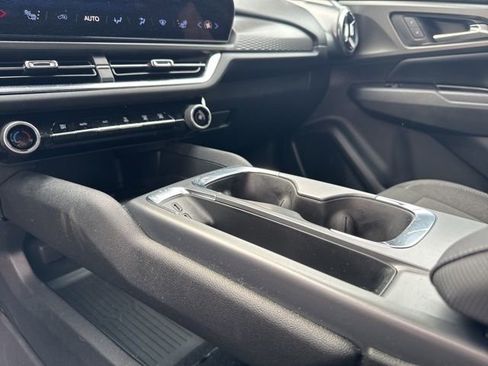 Used 2026 Chevrolet Equinox EV LT w/ Comfort Package image 13