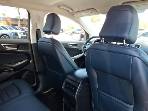 Certified 2023 Ford Edge SEL w/ Sport Appearance Package AWD/4WD image 13