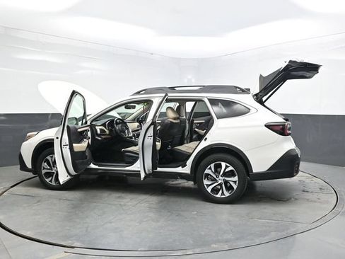 Used 2020 Subaru Outback Limited AWD/4WD image 41
