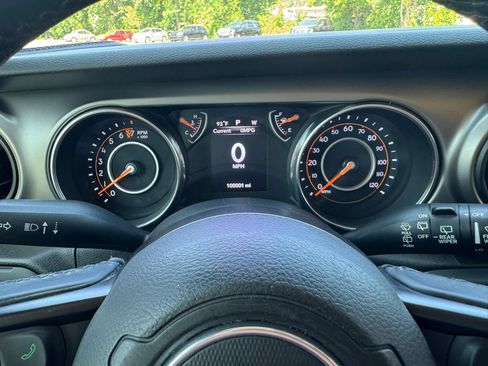 Used 2018 Jeep Wrangler Unlimited Sport S AWD/4WD image 27