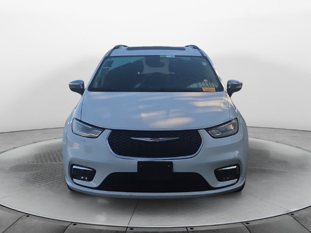 Used 2023 Chrysler Pacifica Limited FWD image 8
