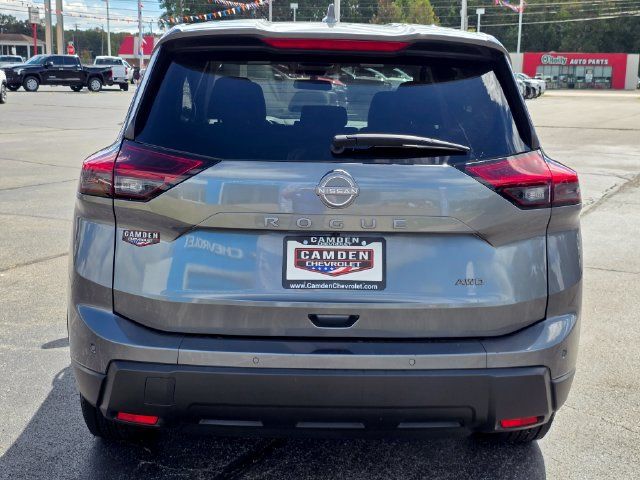 Used 2025 Nissan Rogue SV AWD/4WD image 10