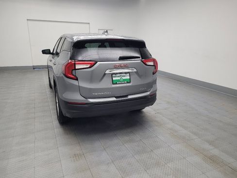 Used 2024 GMC Terrain SLE image 6