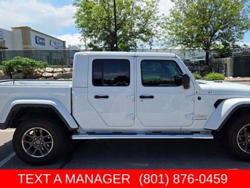 Used 2023 Jeep Gladiator Overland w/ LED Lighting Group AWD/4WD image 4