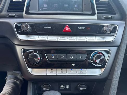 Used 2019 Hyundai Sonata SE w/ Cargo Package FWD image 23