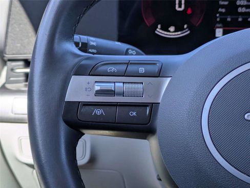 Used 2025 Hyundai Kona SEL FWD image 26