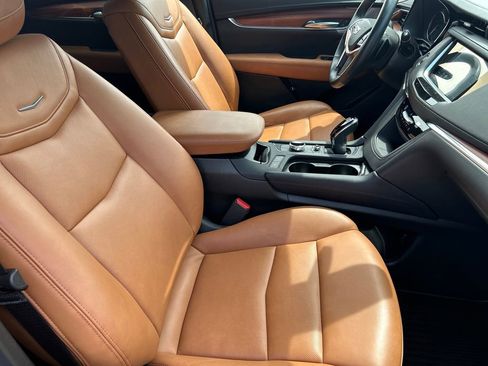 Certified 2023 Cadillac XT5 Premium Luxury w/ LPO, Floor Liner Package AWD/4WD image 16