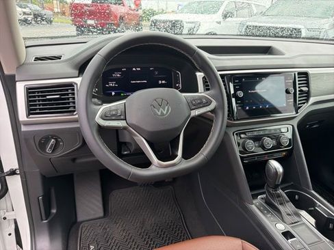 Used 2023 Volkswagen Atlas SE FWD image 16